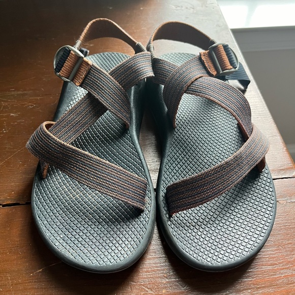 Chaco men sandals size 8 - Picture 3 of 4